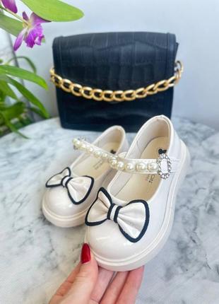 Детские туфли