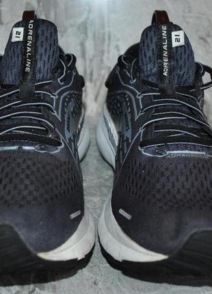 Brooks сірі кросівки 45-й розмір 6