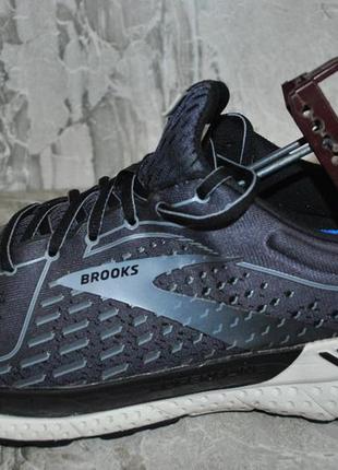 Brooks сірі кросівки 45-й розмір 4
