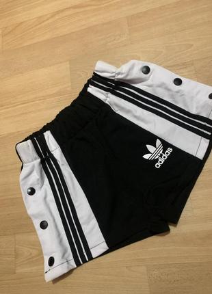 Шорти