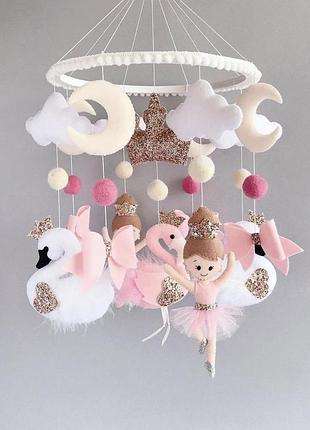 Мобиль в люльке ручной работы