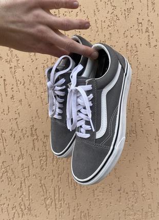 Стильні кросівки vans ідеальний стан