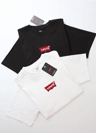 Нова футболка levi’s