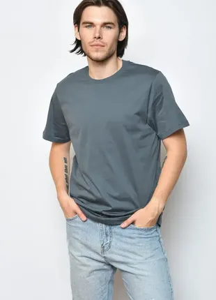 Однотонна футболка