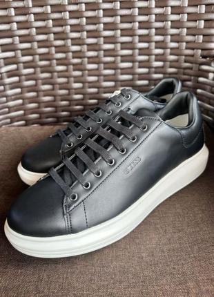 Мужские кроссовки guess 42,44 размер