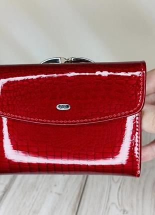 Женский компактный кожаный кошелек sergio ферretti.