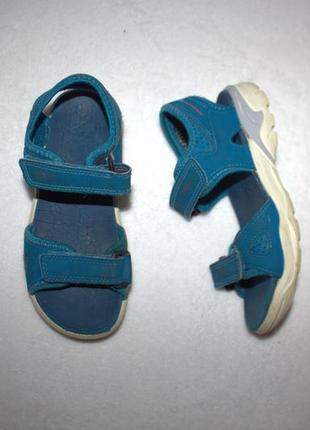 Босоніжки фірми ecco 29 розмір по устілці від краю до краю 18,5 см