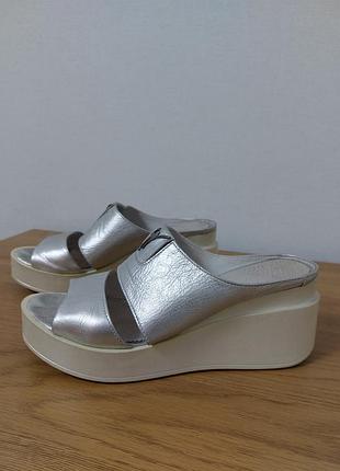 Кожаные шлепанцы