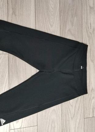 Спортивные бриджи