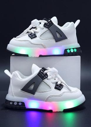 Лед кросівки