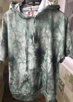 Футболка капишон карманы