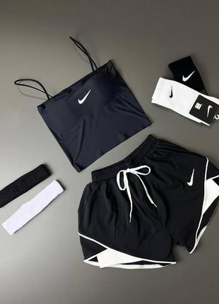 Спортивный летний костюм с шортами и топом с чашками с логотипом nike