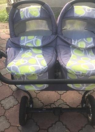 Коляска для двойни
