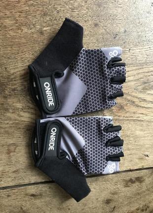 Беспалые вело перчатки новые onride