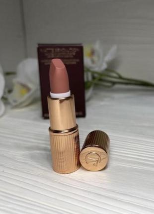 Напів матова помада charlotte tilbury matte revolution   pillow talk1 фото