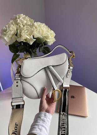 Сумка белая кожаная седло в стиле dior saddle белая