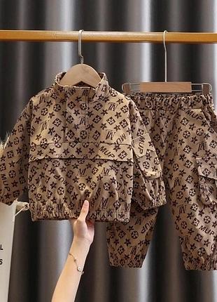 Стильний дитячий костюм