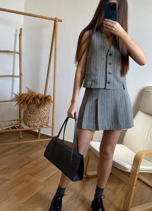Шикарний костюм zara скорти юбка шорти +жилет