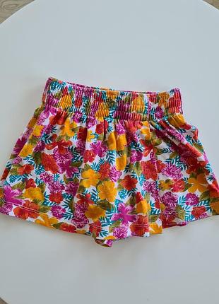 Шорты на девочку 4-5 лет