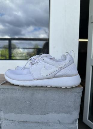 Кроссовки nike roshe one-usa--5-eur--37-37,5- стельки-23,5 см оригинал