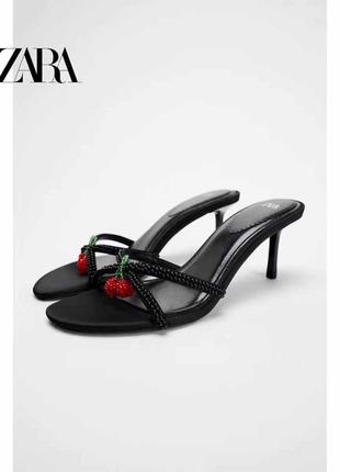 Босоніжки zara