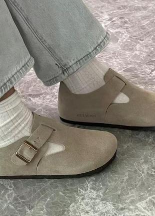 Клоги, сабо, туфлі