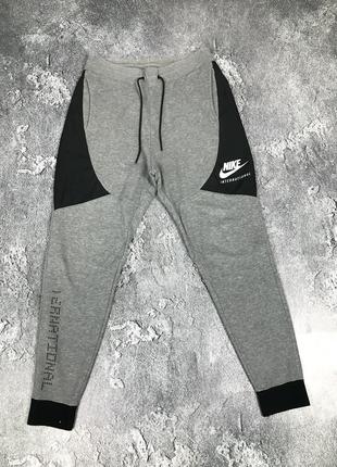 Мужские спортивные штаны nike modern,рр м,оригинал,летние,найк