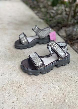 Босоножки для девочки, сандалии на девочек