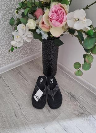 Шлепанцы zara