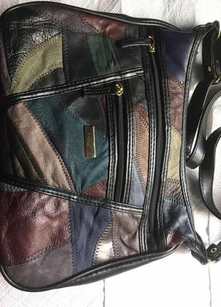 Жіноча плечова сумка зі вставками з різнобарвної шкіри