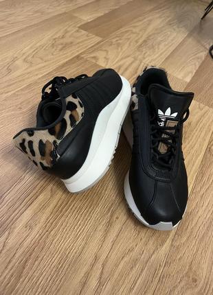 Кроссовки adidas🇺🇸сша5 фото