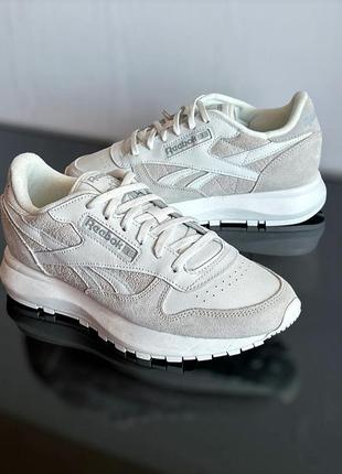 Женские кроссовки reebok classic leather бежевые из натуральной кожи и замши, жемшиное кожаные бежевые кроссовки оригинал 38р 24,5 см