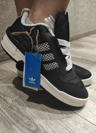 Кроссовки adidas der forum