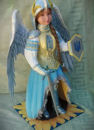 Воїн світла, україночка, авторська робота