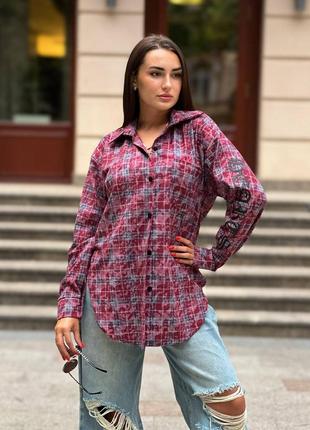 Фланелева сорочка оверсайз в клітинку із боковими вирізами, жіноча рубашка з фланелі з принтом на рукавах, 704