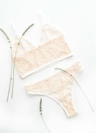 Комплект із мережива