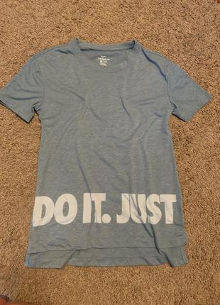 Футболка the nike tee. розмір xs. оригінал