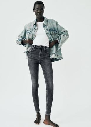 Джинсы zara