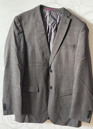 Брендовый мужской пиджак в составе шерсть