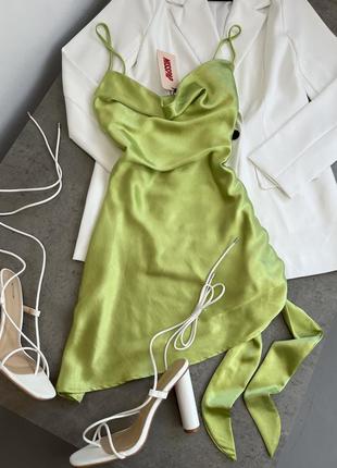 Салатовое, асимметричное платье мини от misspap