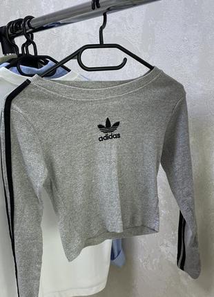 Топ adidas