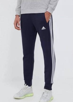 Спортивные штаны с лампасами adidas