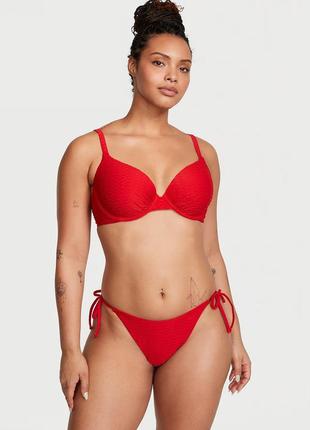 Червоний купальник victoria’s secret