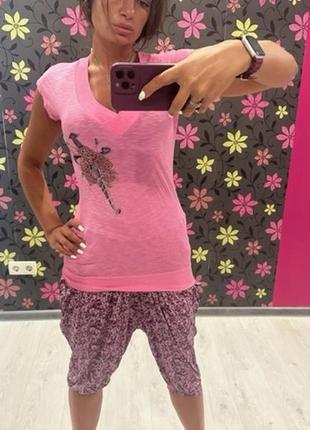Новая женская розовая футболка