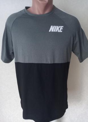 Футболка мужская nike, для занятий спортом.