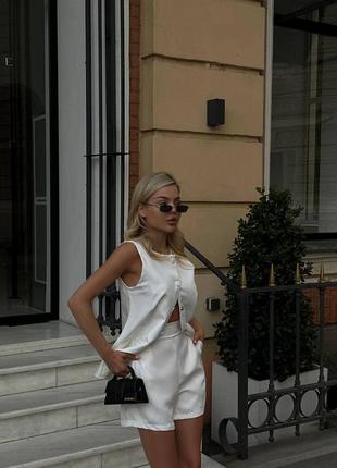 Костюм (жилет + шорти)