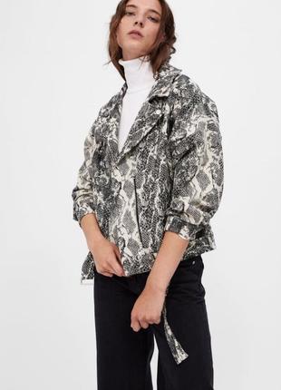 Очень крутая куртка косуха zara