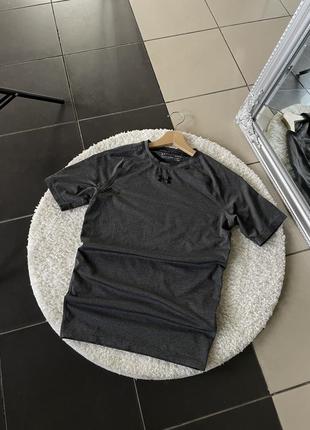 Термо футболка under armour