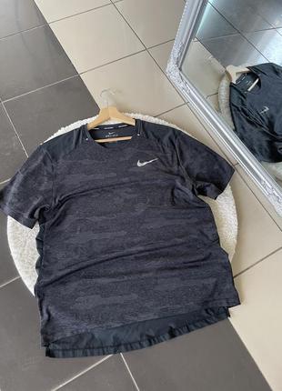 Футболка nike dri-fit
