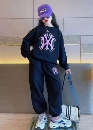 Спортивний костюм для підлітка